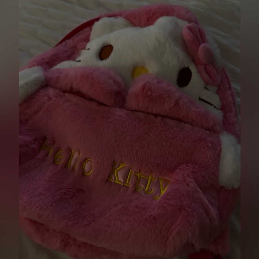 Hello kitty fluffy backpack